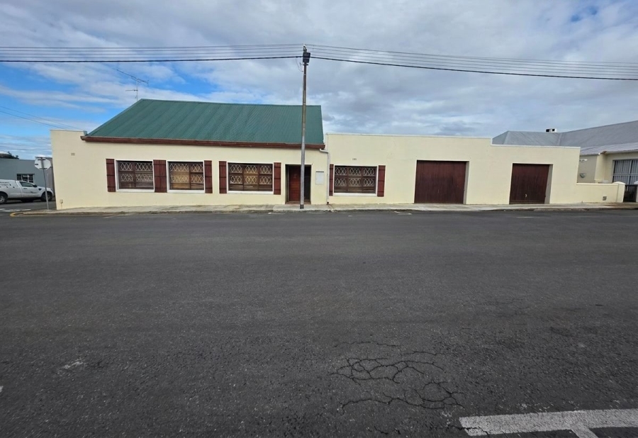 3 Bedroom Property for Sale in Bredasdorp Western Cape